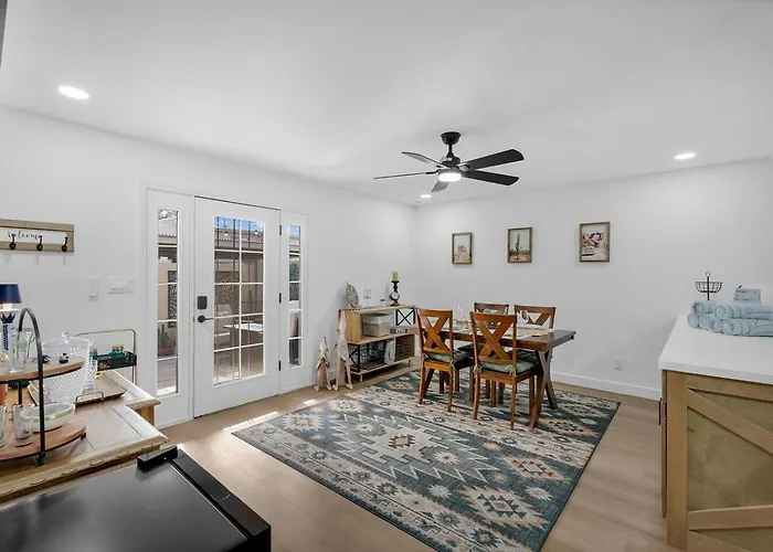 Old Town | Pool | Bbq | End Unit | Pet * Scottsdale