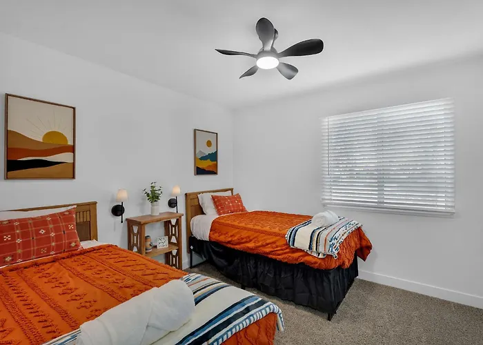 Old Town | Pool | Bbq | End Unit | Pet Scottsdale
